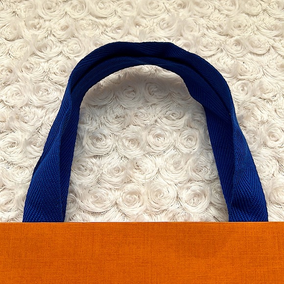 Louis Vuitton Shopping Bag Authentic, Embossed Logo, Fabric Handles - Picture 6 of 8